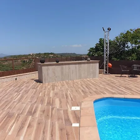 Гостевой дом Luna E' Pedra - In Con Vista Sulla Baia Di E Piscina