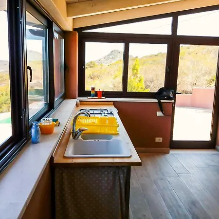 Luna E' Pedra - In Con Vista Sulla Baia Di E Piscina 3*