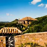 Luna E' Pedra - In Con Vista Sulla Baia Di E Piscina Πανσιόν 3*