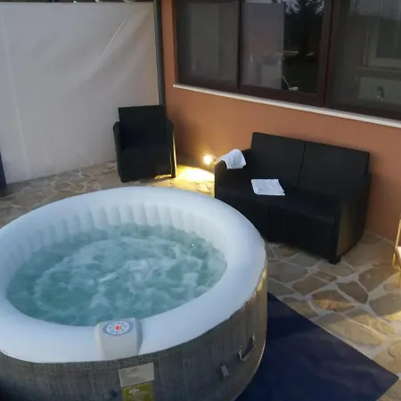 Гостевой дом Luna E' Pedra - In Con Vista Sulla Baia Di E Piscina, 2 O 3 Private Альгеро