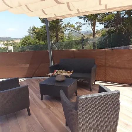 Luna E' Pedra - Esclusive In Con Vista Sulla Baia Di E Piscina, Jacuzzi Privata 3*