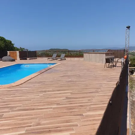Гостевой дом Luna E' Pedra - In Con Vista Sulla Baia Di E Piscina, 2 O 3 Private *
