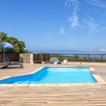 Luna E' Pedra - In Con Vista Sulla Baia Di E Piscina Vendégház